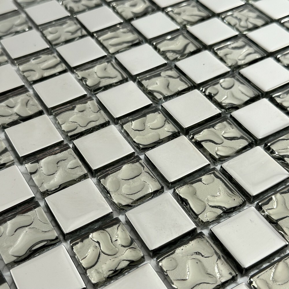 Керамическая Marble Mosaic Glass Мозаика Chic Silver 30х30 в интерьере