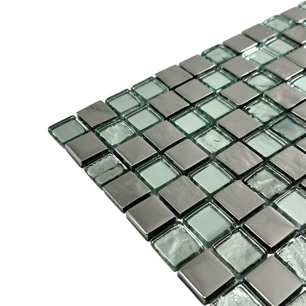 Керамическая Marble Mosaic Glass Мозаика Crystal mix Silver 30х30 в интерьере