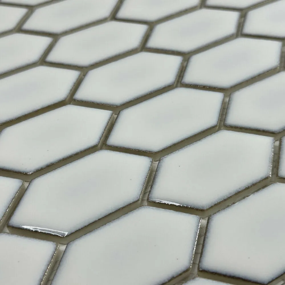Керамическая Marble Mosaic Glass Мозаика Rombi White Pol 30,3х33 в интерьере